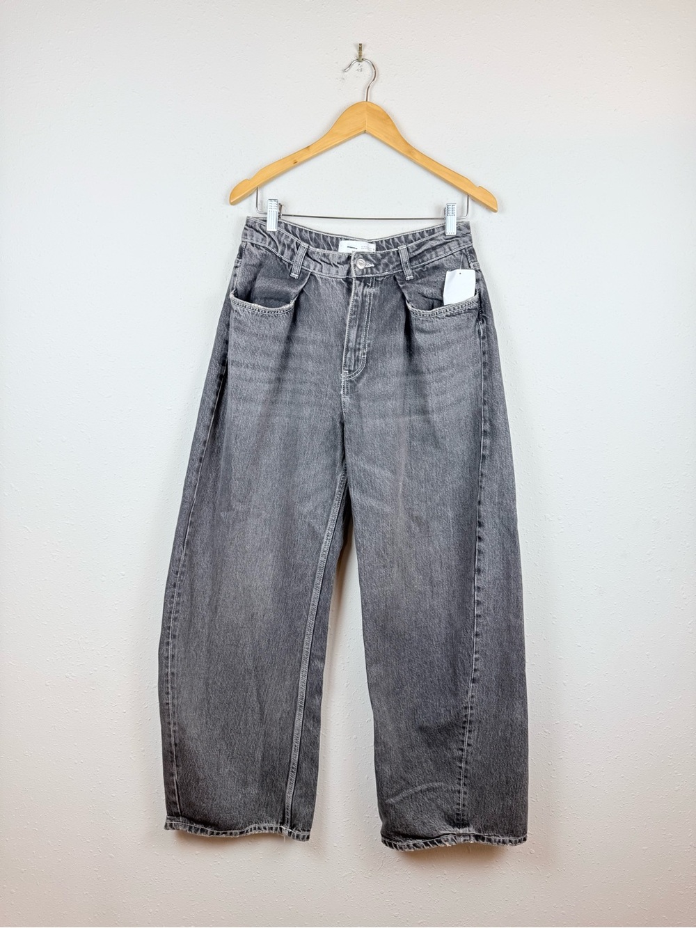 Zara Women’s High Rise Barrel  Wide Leg Black Washed Jeans Size 6 NWT